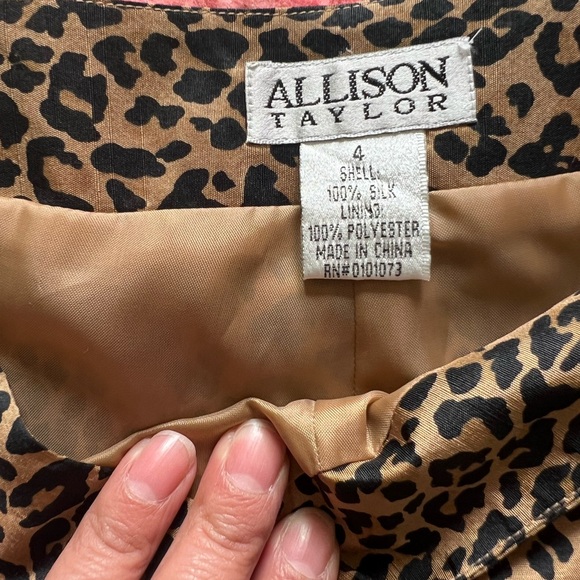Vintage Animal Print ALLISON TAYLOR Pure Silk Lightweight Crop Retro Pants - Picture 8 of 8